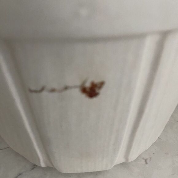 Pfaltzgraff Stoneware "Yorktowne" Basket Weave Textured White Wicker Like Handle - Picture 3 of 7